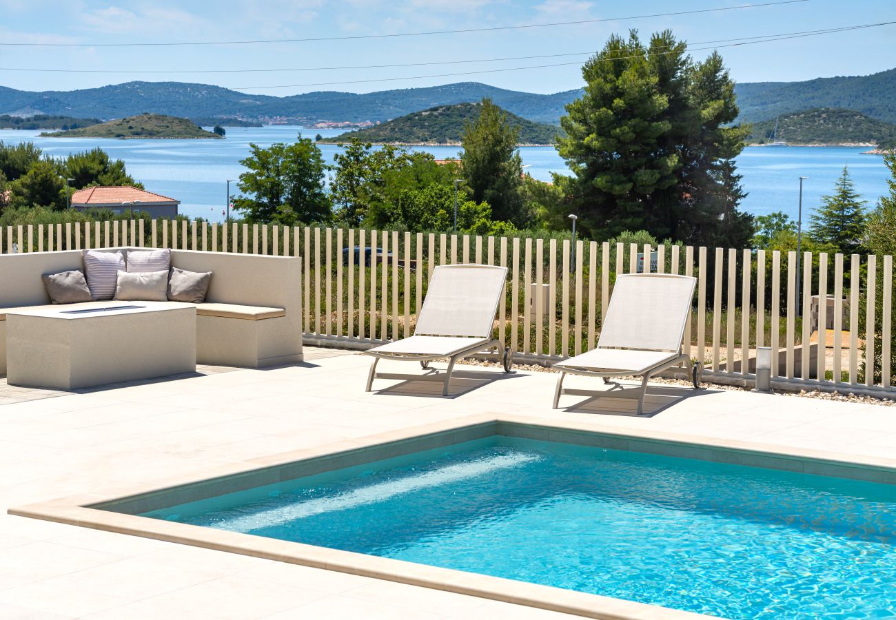 Maison à Sveti Petar - Sea view Villa RoNoDa