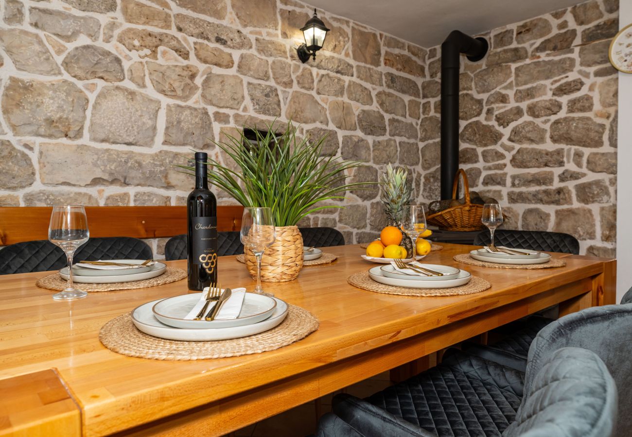 Maison à Radonic - Authentic stone house Dida