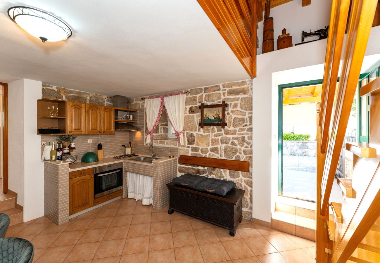 Maison à Radonic - Authentic stone house Dida