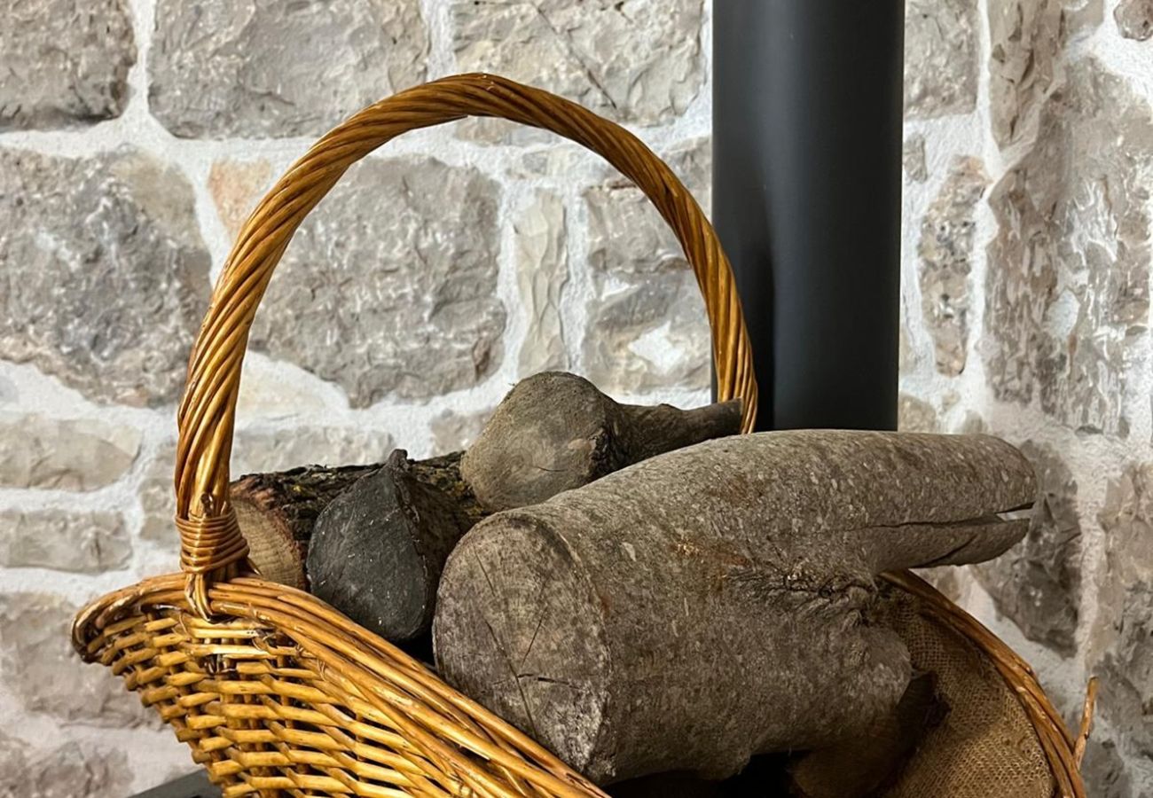 Maison à Radonic - Authentic stone house Dida