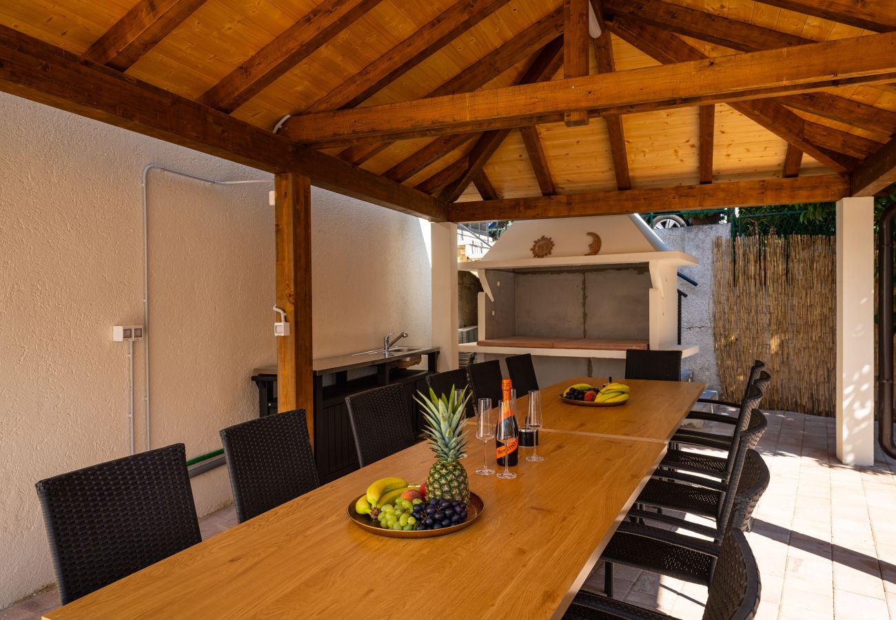 Maison à Sveti Filip i Jakov - Villa Familia