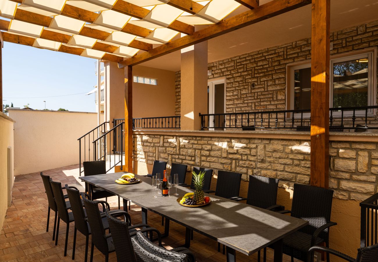 Maison à Sveti Filip i Jakov - Villa Familia