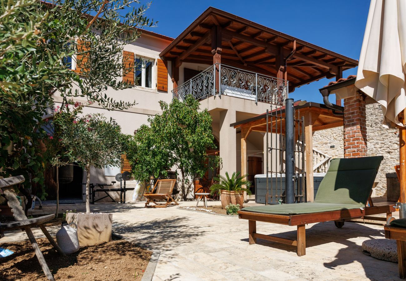 Maison à Smilcic - Authentic Villa Granar