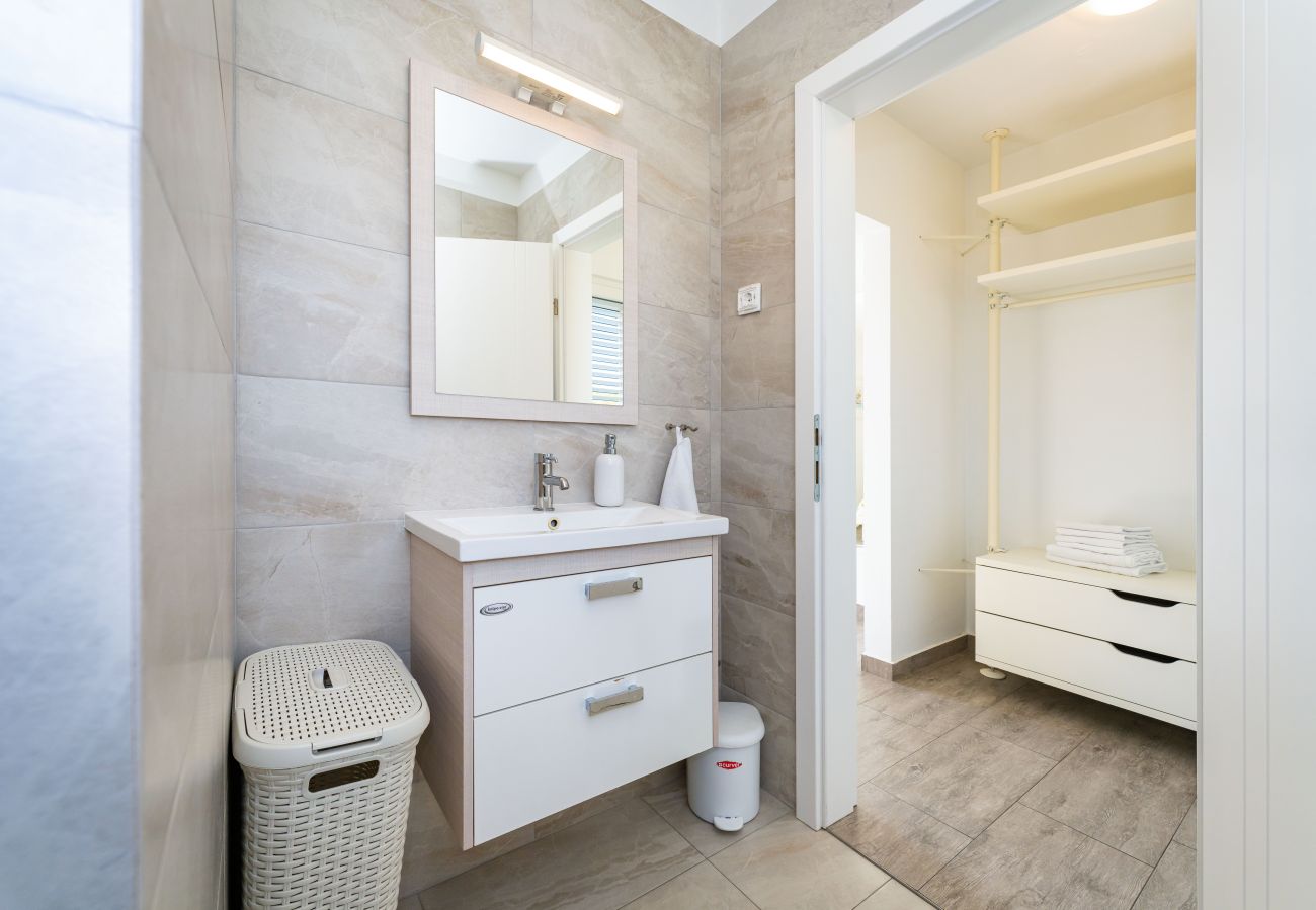 Casa a Maslenica - Sea view Villa Anpero