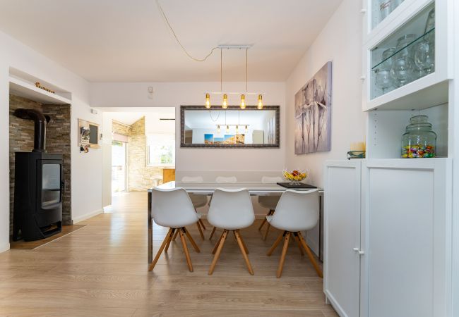 Casa a Zaton Obrovacki - Villa Sucic with private pool Casa a Zaton Obrovacki - Villa Sucic with private pool