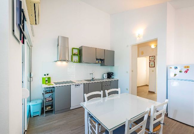 Appartamento a Maslenica - Sea view apartment Dajana Appartamento a Maslenica - Sea view apartment Dajana