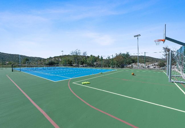 Casa a Neoric - Sport & Spa Villa Neoric Casa a Neoric - Sport & Spa Villa Neoric