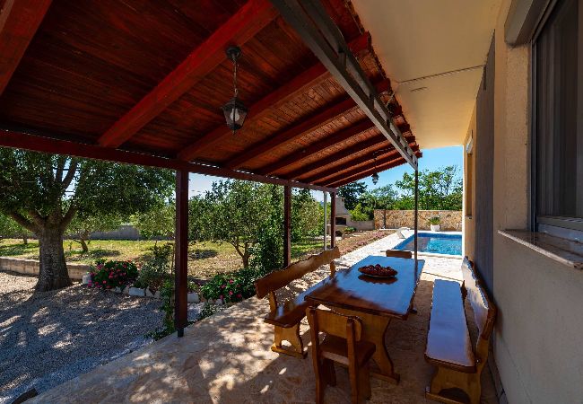 Casa a Tinj - Holiday home Maria Casa a Tinj - Holiday home Maria