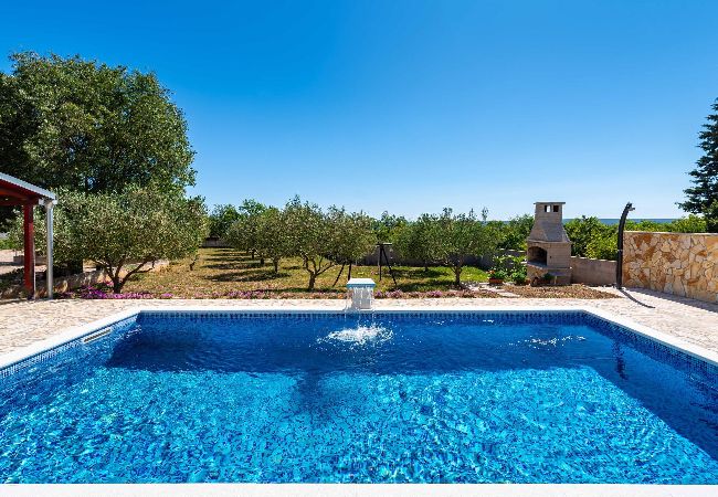 Casa a Tinj - Holiday home Maria Casa a Tinj - Holiday home Maria