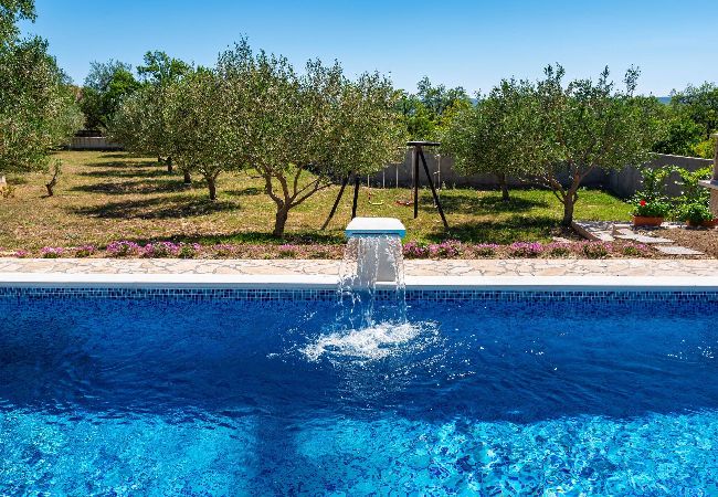 Casa a Tinj - Holiday home Maria Casa a Tinj - Holiday home Maria