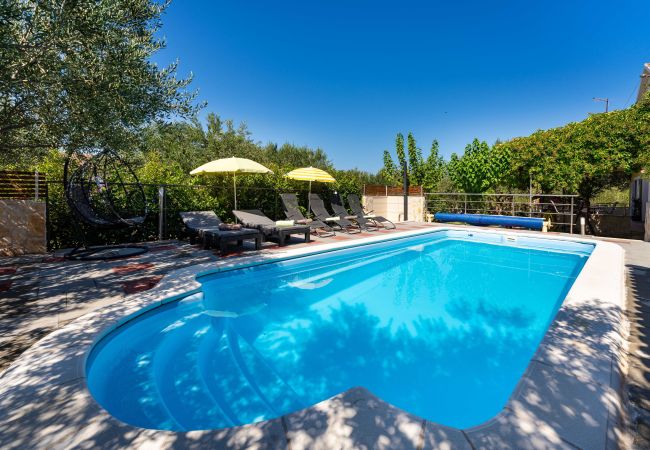 Casa a Krkovic - Holiday home Olive Garden Casa a Krkovic - Holiday home Olive Garden