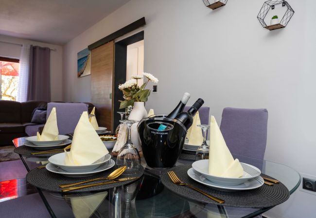 Casa a Krkovic - Holiday home Olive Garden Casa a Krkovic - Holiday home Olive Garden