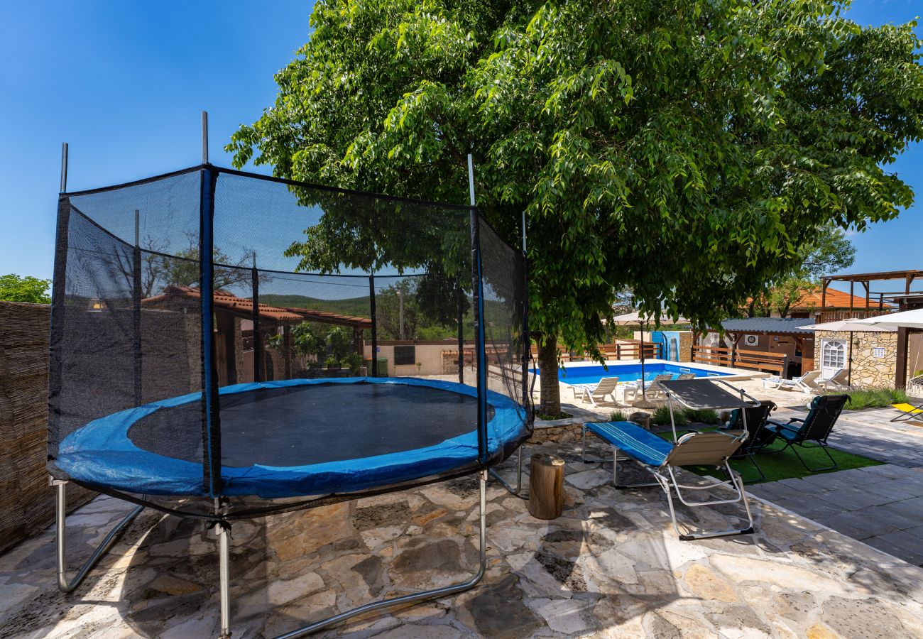 Casa a Zapužane - Holiday home Burgija