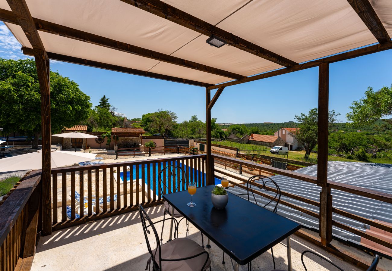 Casa a Zapužane - Holiday home Burgija
