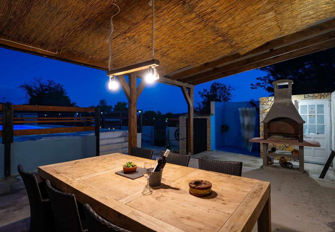 Casa a Zapužane - Holiday home Burgija