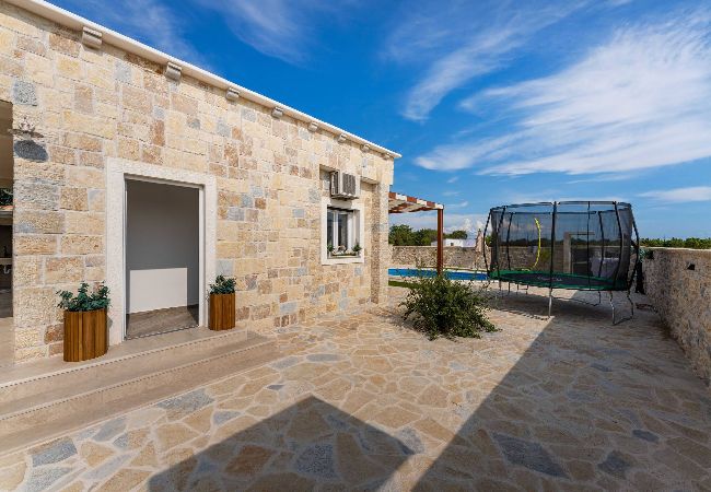 Casa a Šopot - Holiday home Katalea Casa a Šopot - Holiday home Katalea