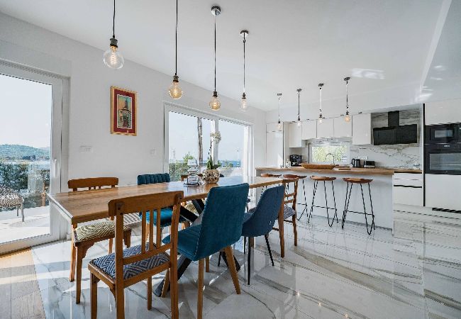 Casa a Barotul - Sea view Villa Tala Casa a Barotul - Sea view Villa Tala