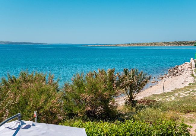 Casa a Košljun - Beach house Festini Casa a Košljun - Beach house Festini