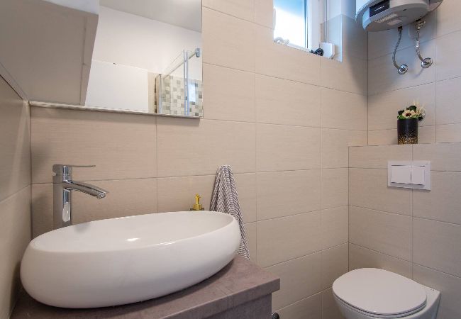 Casa a Košljun - Beach house Festini Casa a Košljun - Beach house Festini