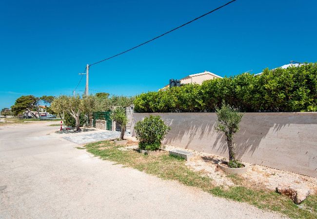 Casa a Košljun - Beach house Festini Casa a Košljun - Beach house Festini