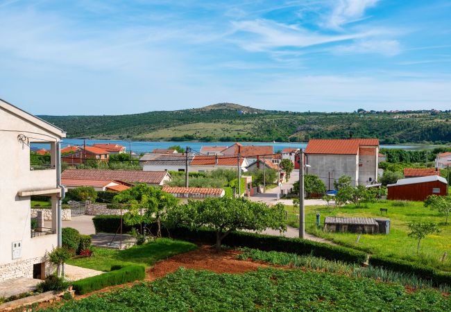 Appartamento a Posedarje - Sea view apartment Nika Appartamento a Posedarje - Sea view apartment Nika