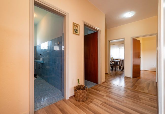 Appartamento a Posedarje - Sea view apartment Nika Appartamento a Posedarje - Sea view apartment Nika