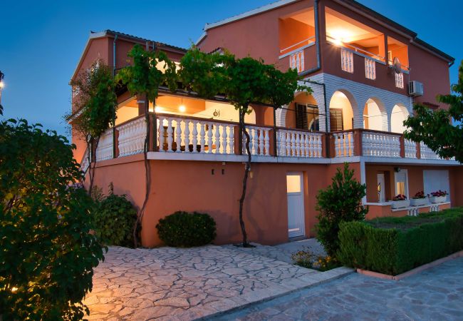 Casa a Visocane - Apartment Visocane with private pool Casa a Visocane - Apartment Visocane with private pool