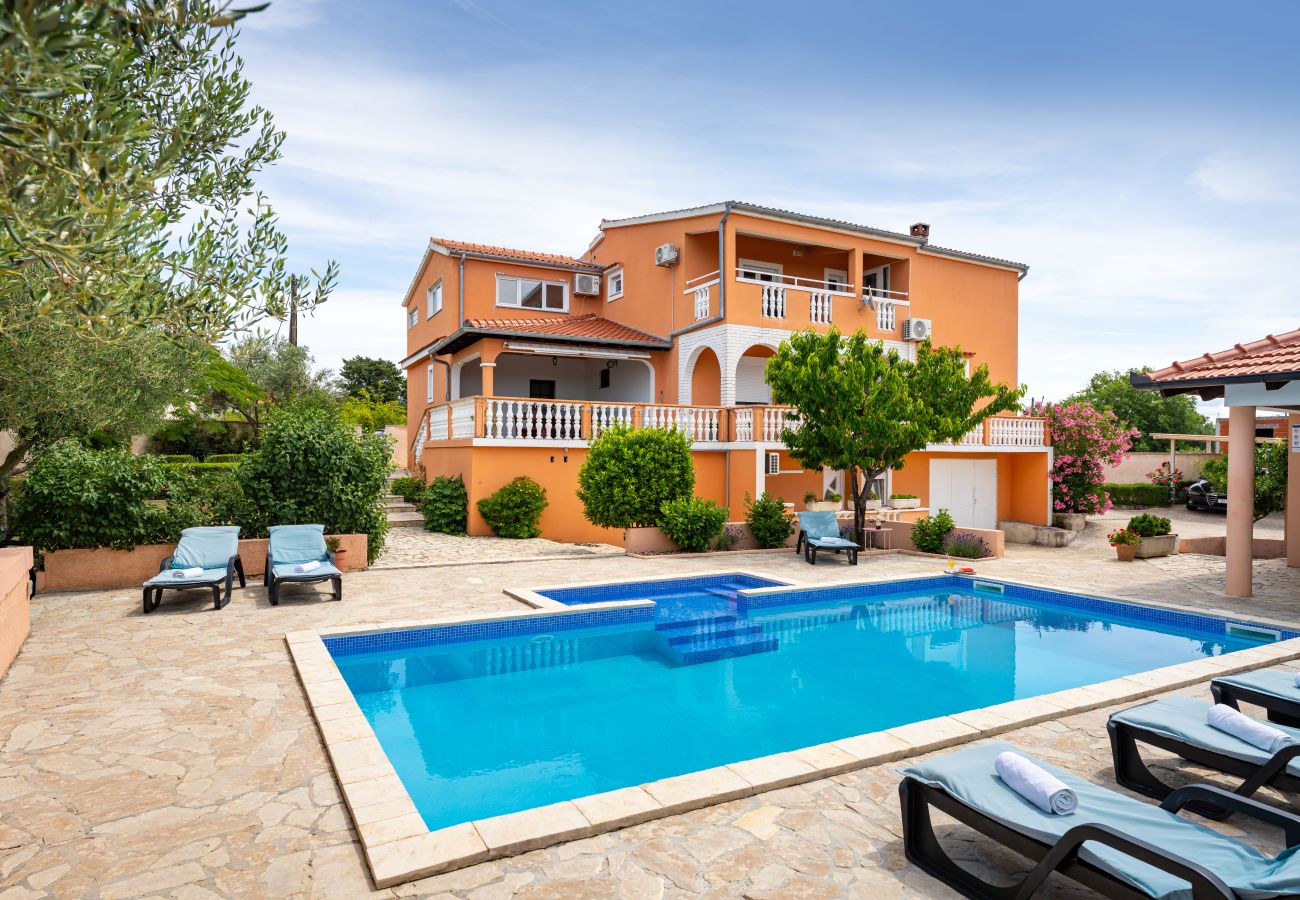 Casa a Visocane - Apartment Visocane with private pool
