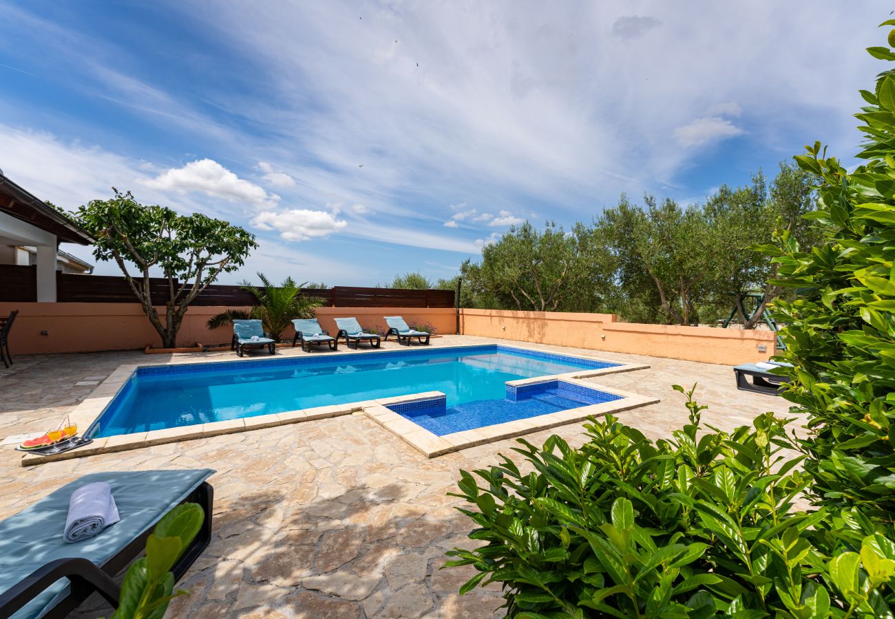 Casa a Visocane - Apartment Visocane with private pool