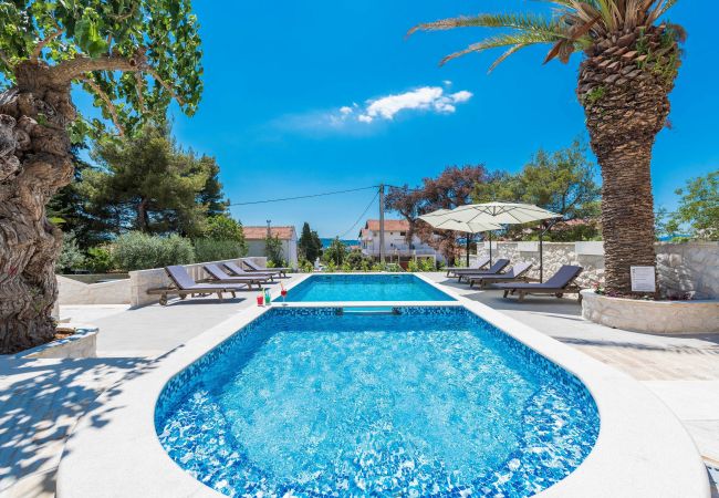 Villa a Sukošan - Authentic Villa Dumina Villa a Sukošan - Authentic Villa Dumina