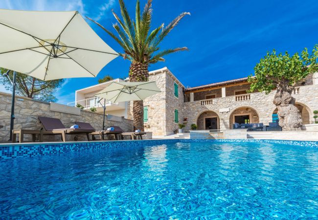 Villa a Sukošan - Authentic Villa Dumina Villa a Sukošan - Authentic Villa Dumina