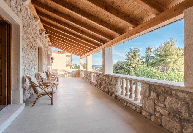 Villa a Sukošan - Authentic Villa Dumina Villa a Sukošan - Authentic Villa Dumina