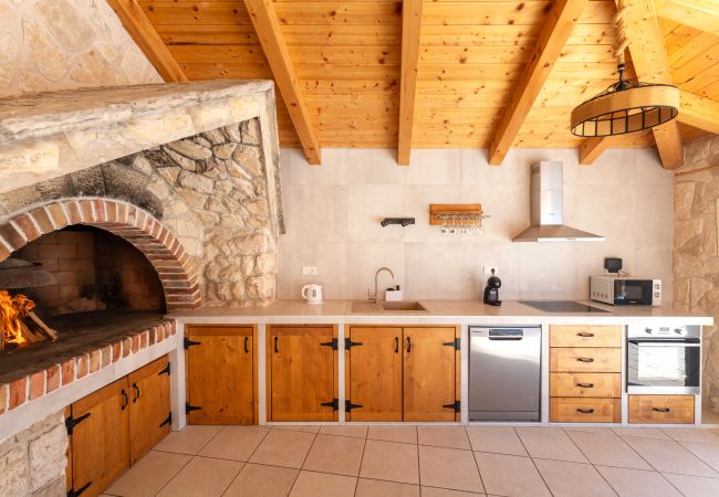 Casa a Vodice - Holiday home Briscola Casa a Vodice - Holiday home Briscola