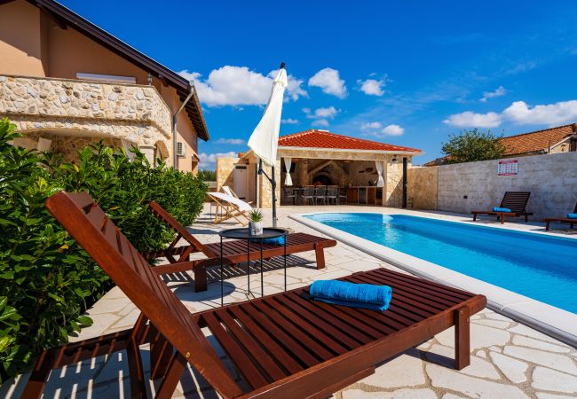 Casa a Vodice - Holiday home Briscola Casa a Vodice - Holiday home Briscola