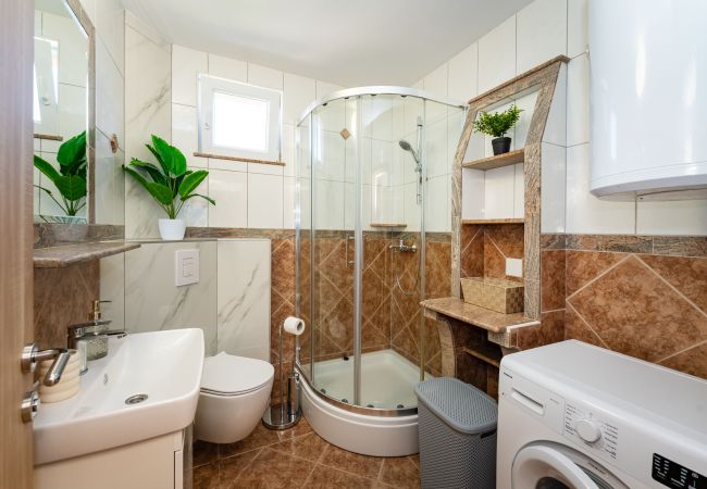 Casa a Vodice - Holiday home Briscola Casa a Vodice - Holiday home Briscola