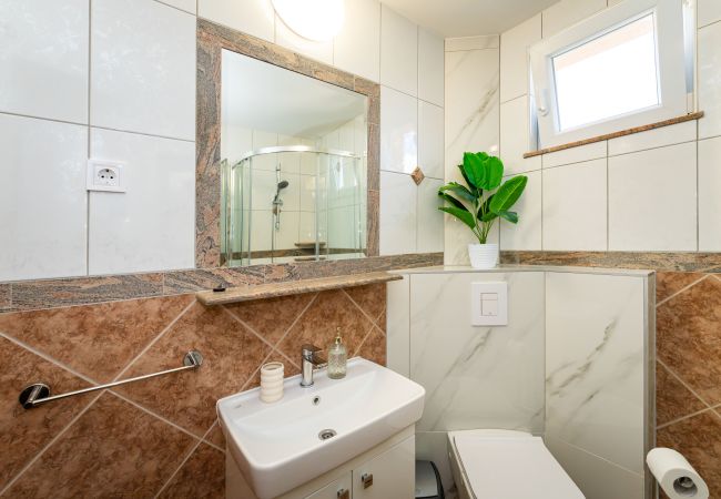 Casa a Vodice - Holiday home Briscola Casa a Vodice - Holiday home Briscola
