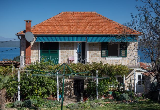 Casa a Dobropoljana - Holiday home Antonela Casa a Dobropoljana - Holiday home Antonela
