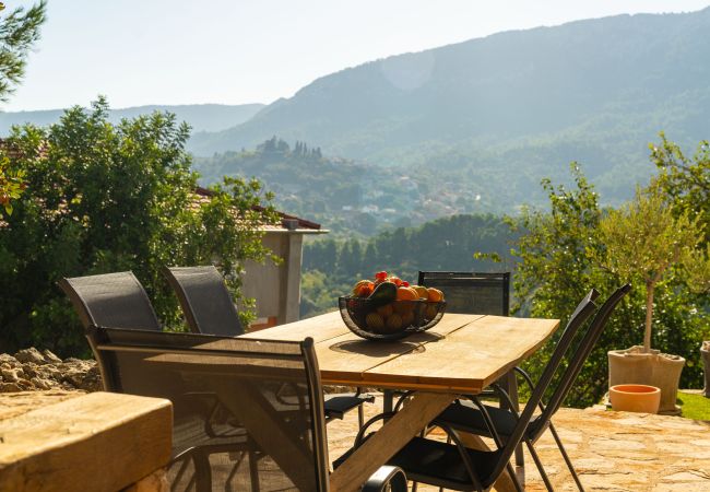 Casa a Svirce - Authentic Villa Fisola Casa a Svirce - Authentic Villa Fisola