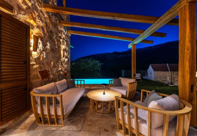 Casa a Svirce - Authentic Villa Fisola Casa a Svirce - Authentic Villa Fisola