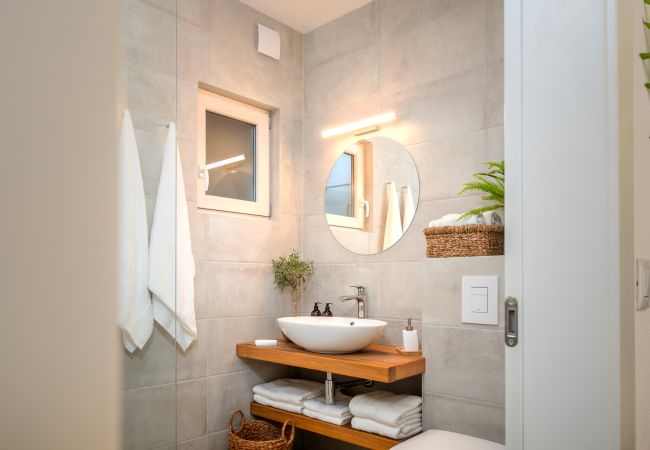 Casa a Svirce - Sea view Villa Amaria Casa a Svirce - Sea view Villa Amaria