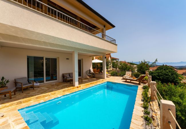 Casa a Svirce - Sea view Villa Amaria Casa a Svirce - Sea view Villa Amaria