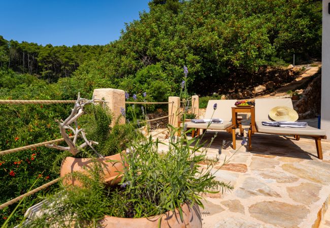 Casa a Svirce - Sea view Villa Amaria Casa a Svirce - Sea view Villa Amaria