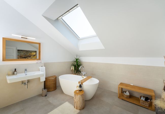 Casa a Svirce - Sea view Villa Amaria Casa a Svirce - Sea view Villa Amaria