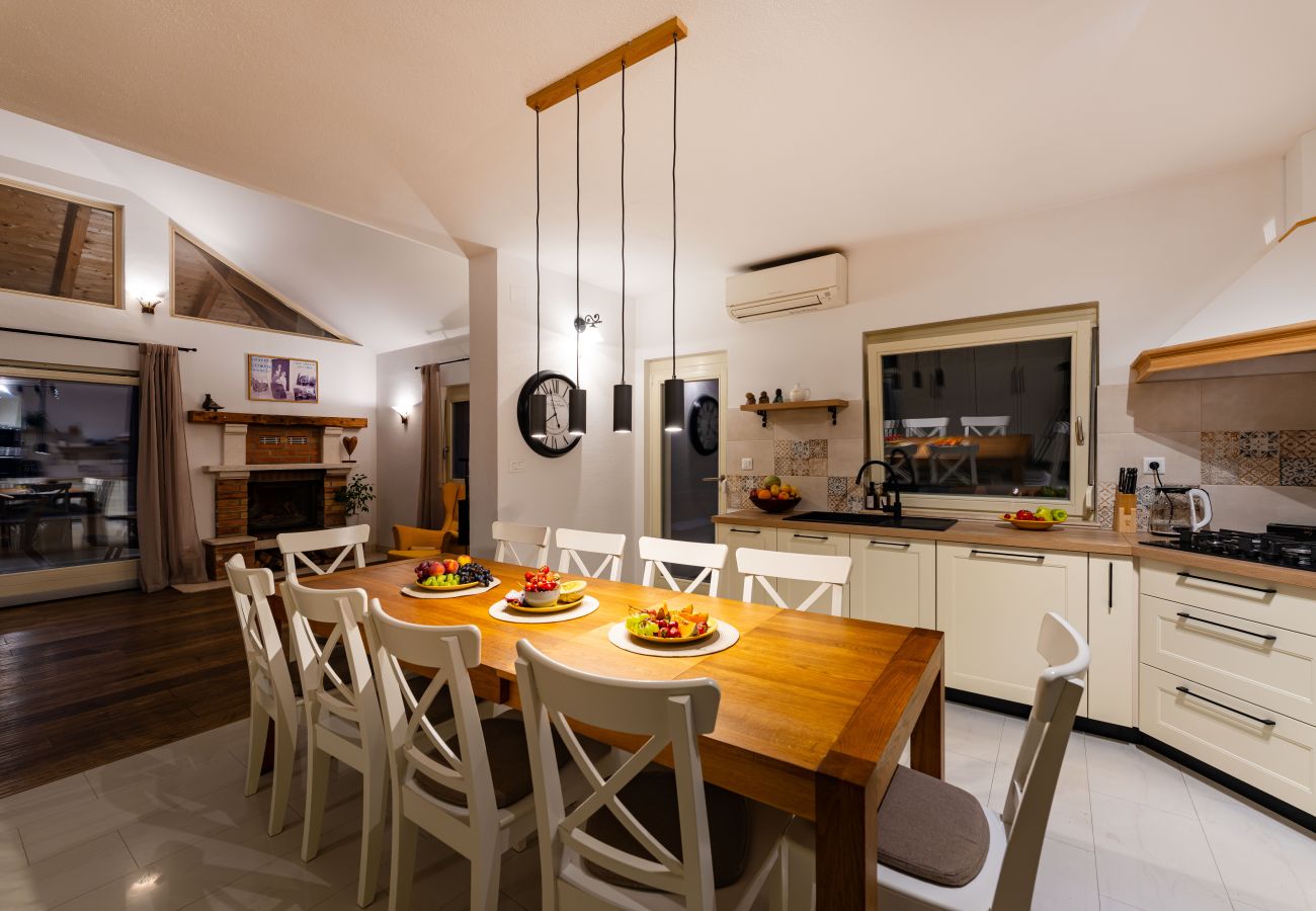 Casa a Svirce - Sea view Villa Amaria