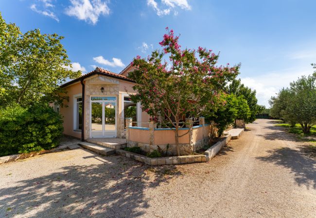 Casa a Vodice - Holiday home Nadalina Casa a Vodice - Holiday home Nadalina