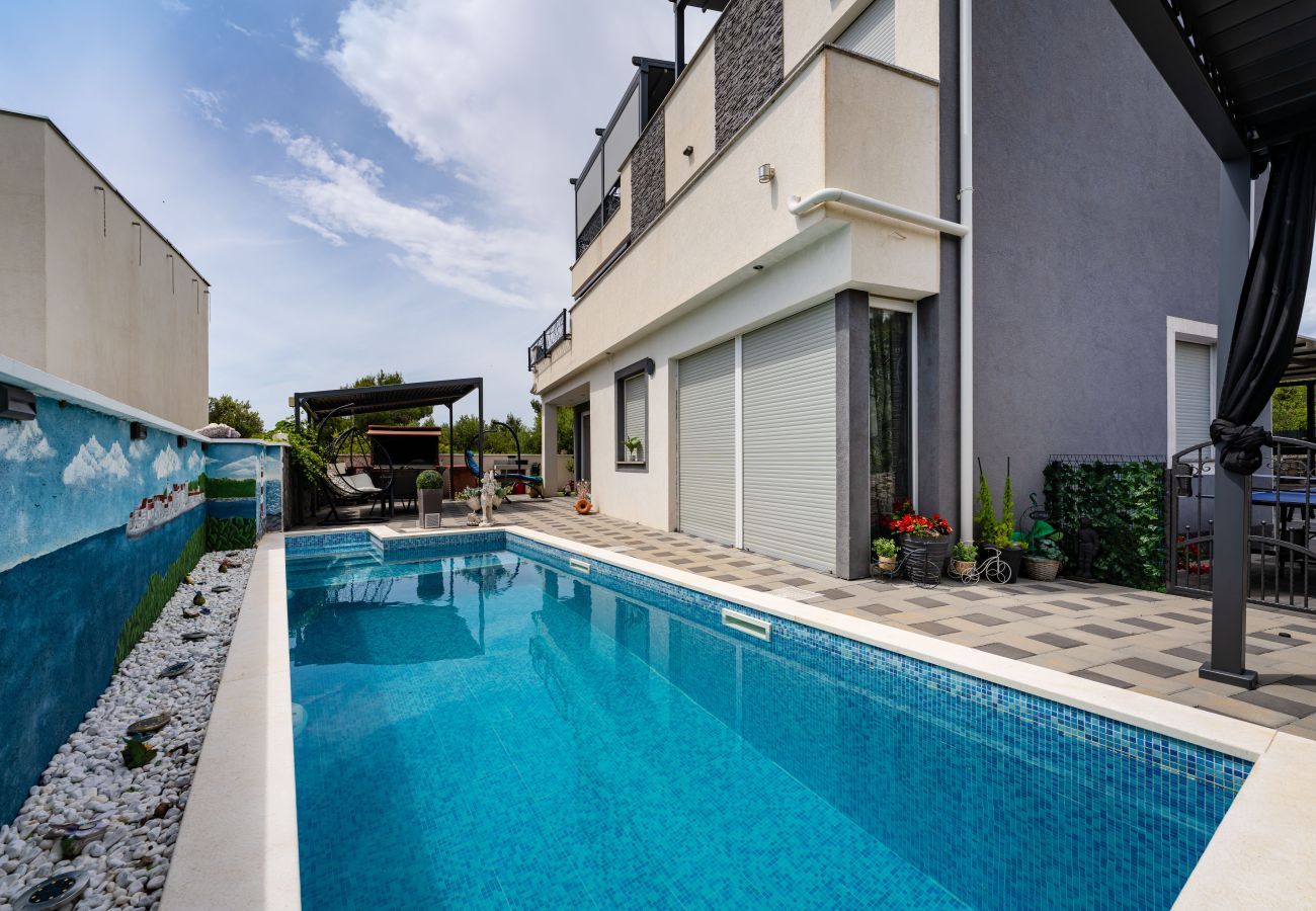 Appartamento a Žaborić - Apartment Nikita with private pool