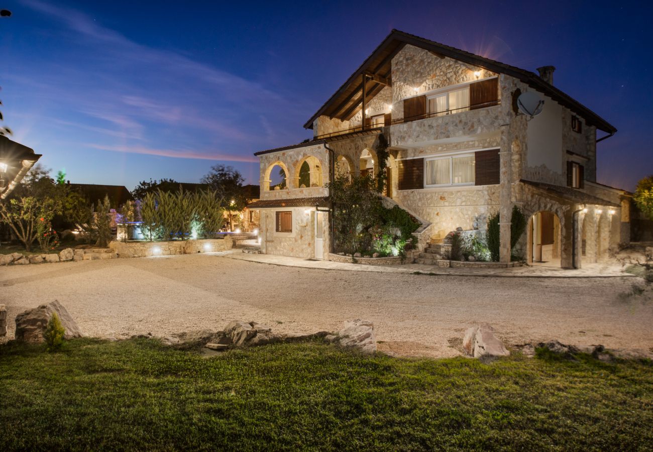 Villa a Cista Velika - Villa Olea with private heated pool