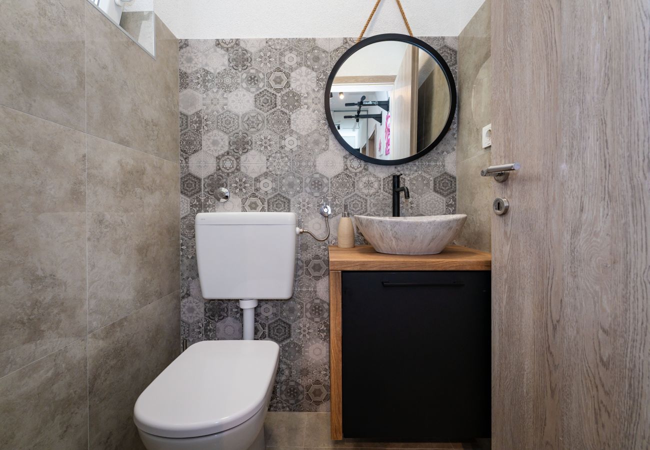 Appartamento a Šibenik - Sea view apartment Klara