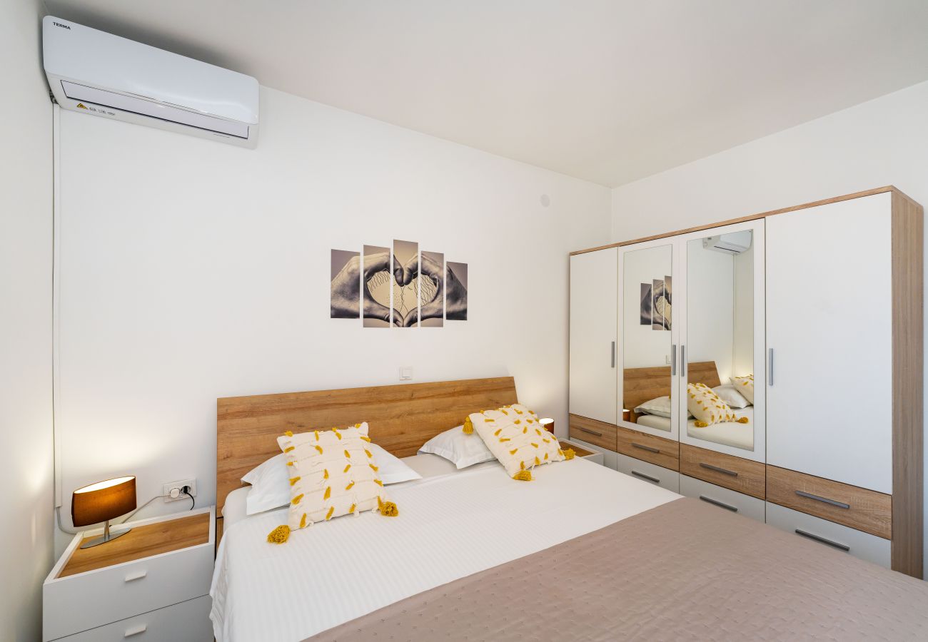 Appartamento a Šibenik - Sea view apartment Klara