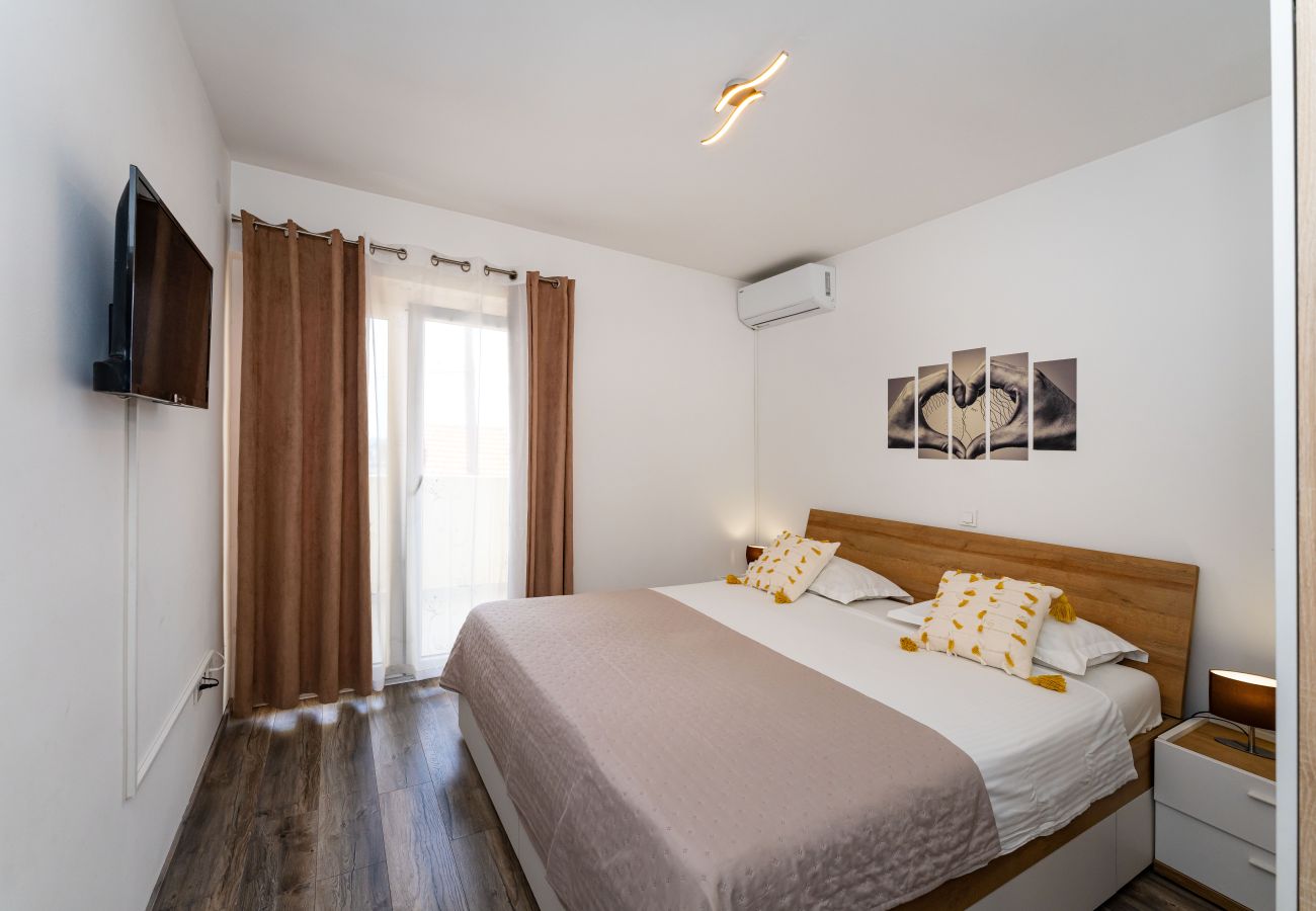 Appartamento a Šibenik - Sea view apartment Klara